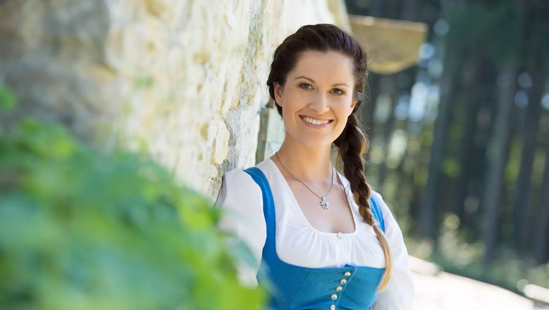 Moderatorin Conny Bürgler, ServusTV