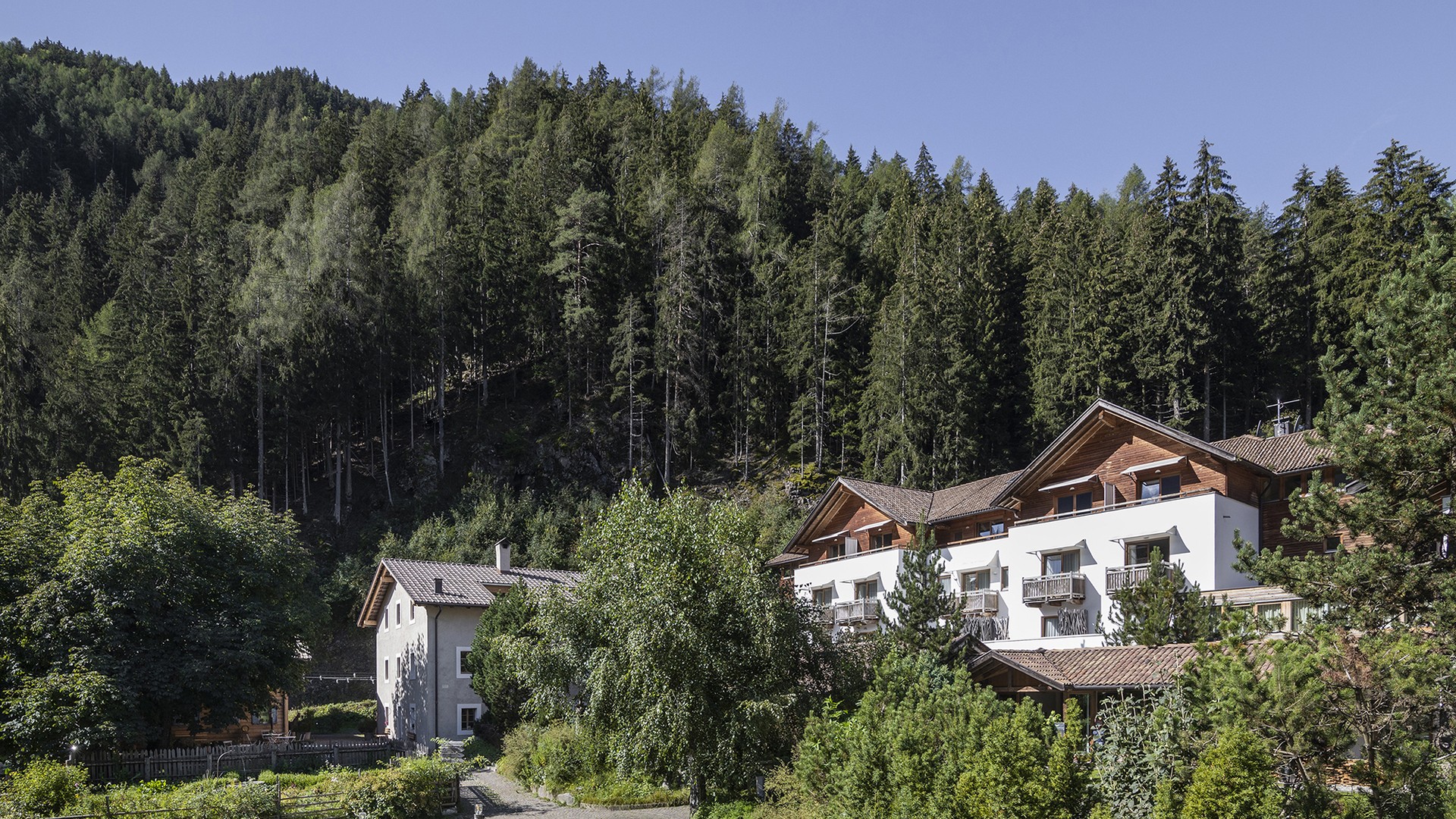 Hotel und Restaurant Bad Schörgau in Südtirol. | © Tiberio Sorvillo Hotel und Restaurant Bad Schörgau in Südtirol.